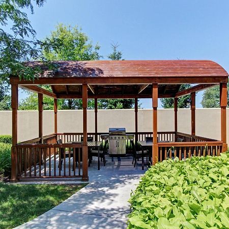 Courtyard By Marriott Harrisburg West/Меканиксбърг Екстериор снимка