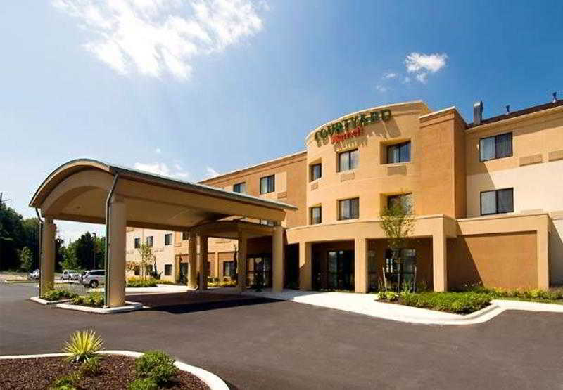 Courtyard By Marriott Harrisburg West/Меканиксбърг Екстериор снимка