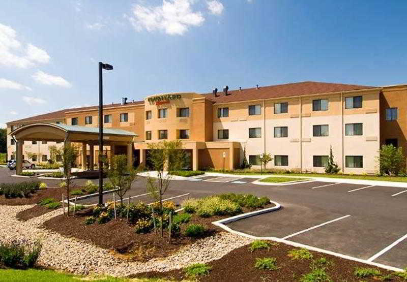 Courtyard By Marriott Harrisburg West/Меканиксбърг Екстериор снимка